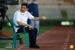 قلعه نویی به استقلال فکر می‌کند