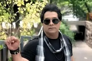اجرای سوزناک خواننده معروف در مراسم ختم امید جهان + ویدئو
