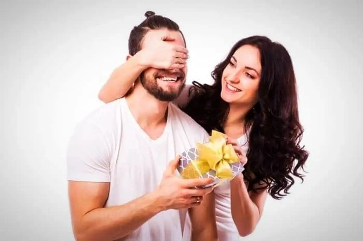 این کادوهارو برای پارتنرتون بخرید | آقایون بیشتر دوست دارن چه چیزی کادو بگیرن!؟
