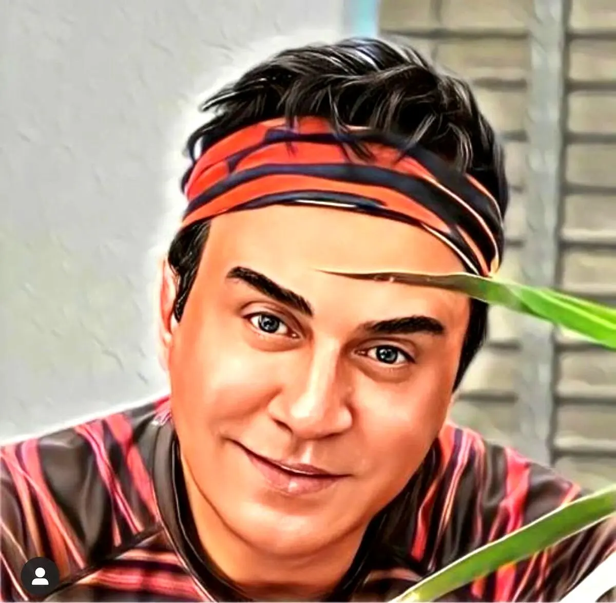حرکت جنجالی/ عموپورنگ با لباس بچگانه در پارک حاضر شد!