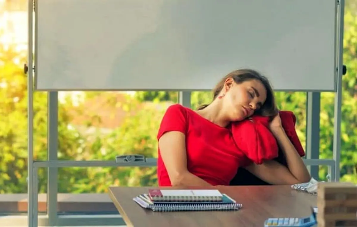 شما هم سرکار خوابتون میگیره؟ سریع ترین روش برای حل ابن مشکل