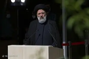 حاشیه‌هایی از حضور ۳ ساعته رئیسی در بهشت زهرا 