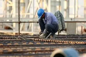 حقوق کارگران حدود ۳۳ میلیون تومان برای حداقل‌بگیران | حقوق کارگران برابر سبد معیشت شد