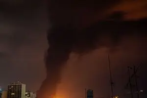 اورژانس : در خانه بمانید و پنجره‌ها را ببندید