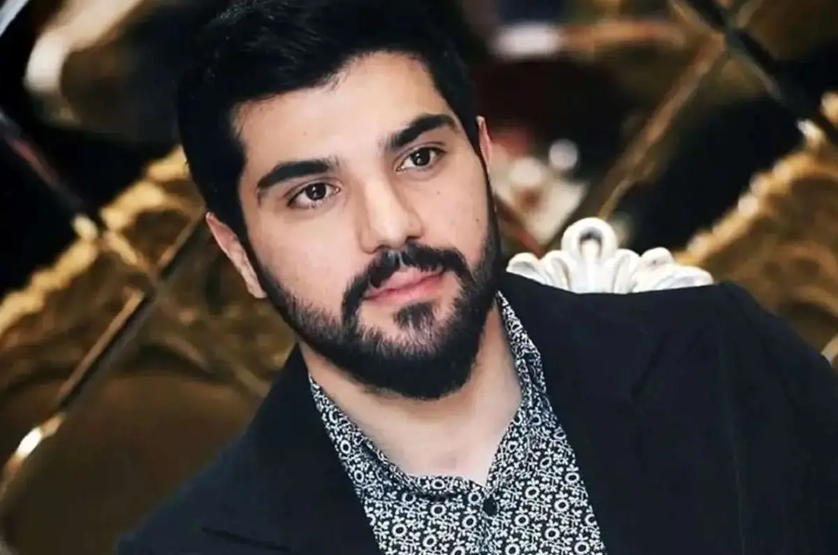 حضور غیر منتظره سینامهراد و خواننده معروف در یک عروسی جنجالی | تیپ مجلسی لوکس سینا مهراد سروصدا کرد + تصاویر