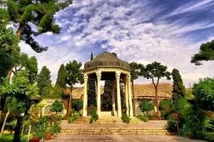 فال حافظ پنجشنبه ۷ اسفند ۱۴۰۴ | گشایشی در راه دارید !