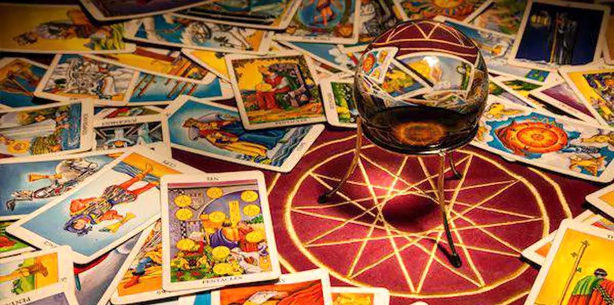 فال تاروت روزانه  15 شهریور ماه | سرنوشت برای شما چه خوابی دیده است؟