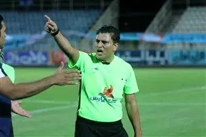 باشگاه گل‌گهر از داور بازی تراکتور شکایت کرد