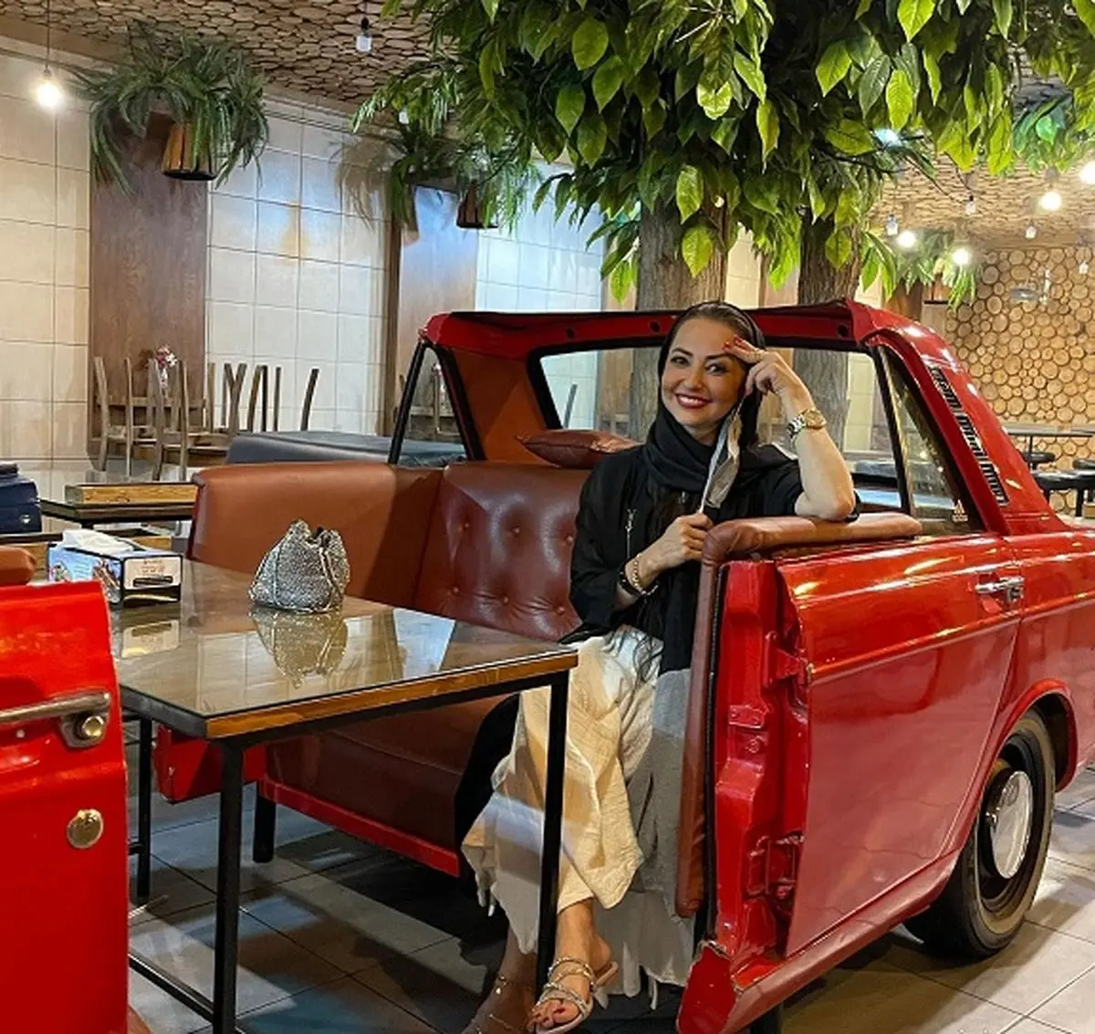 عصبانیت نفیسه روشن از  رفیق کم جنبهاش | درس عبرت فراموش نشدنی نفیسه خانم