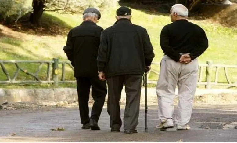 زمان‌بندی پرداخت معوقات بیمه تکمیلی | حساب بازنشستگان پرپول می‌شود؟