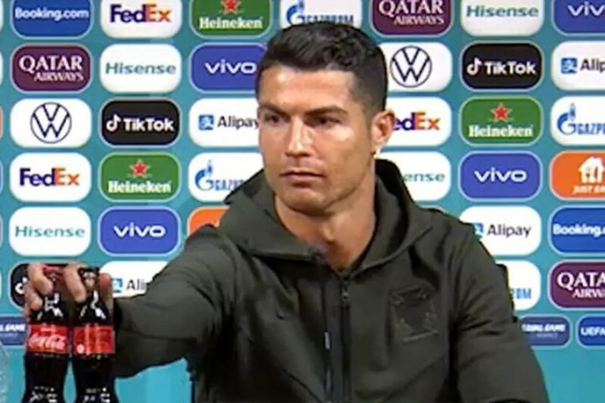 انتقام سخت کوکاکولا از رونالدو جنجالی شد / فیلم