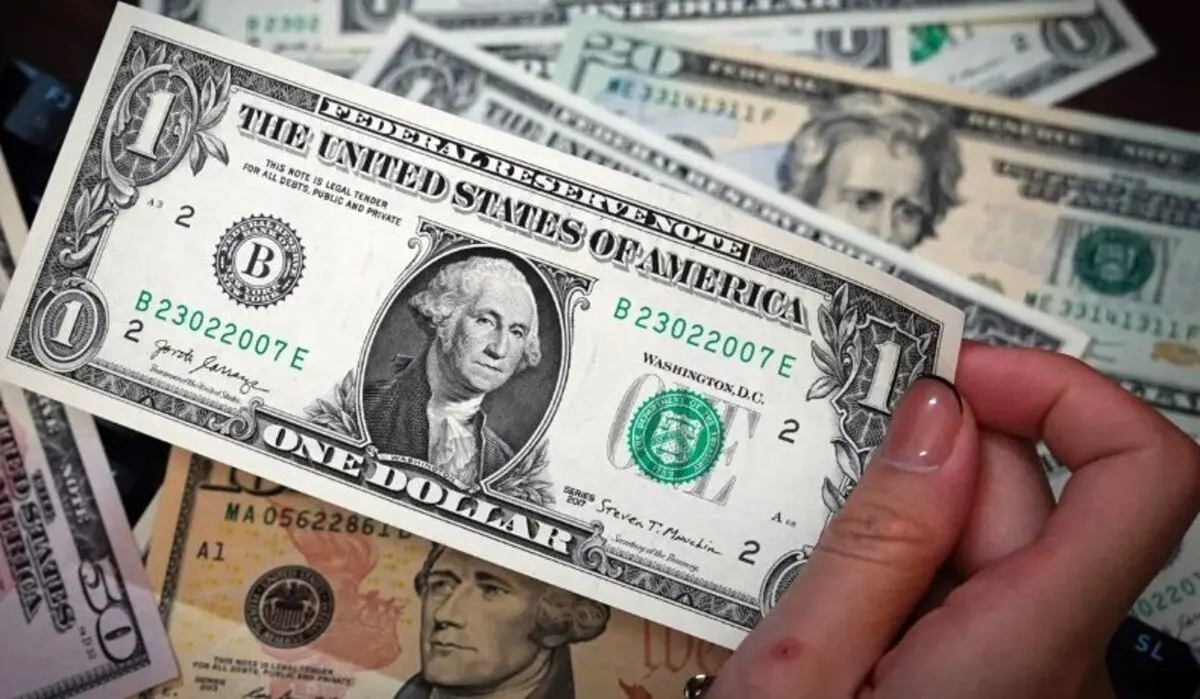 جهش وحشتناک قیمت دلار آزاد اول صبح | دلار در آستانه ۱۶۰ هزار