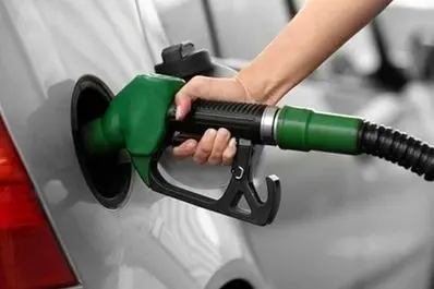 خبر فوری درباره تغییر قیمت بنزین | نرخ سوم بنزین ۵۰۰۰ تومان می شود؟ 