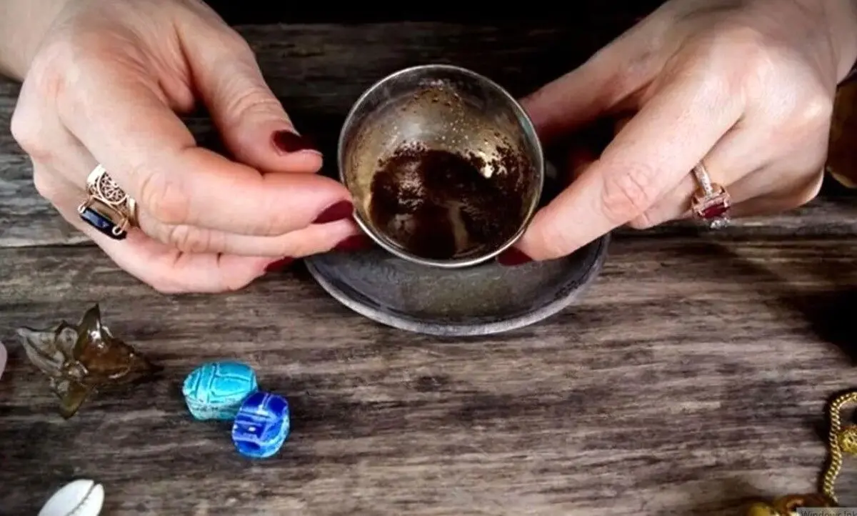 فال قهوه امروز دوشنبه ۱ دی ۱۴۰۴ | راز فنجان امروز شما چیست؟