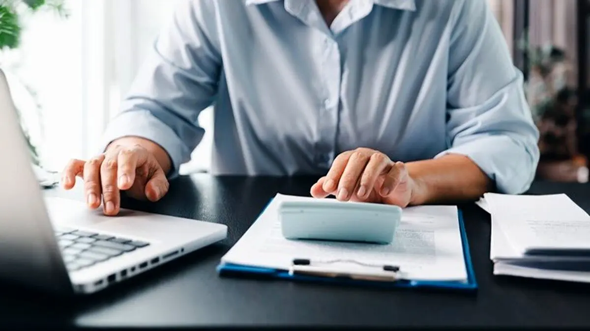 فرصت طلایی برای بازنشستگان | آغاز ثبت‌نام وام ۵۰ میلیونی بازنشستگان