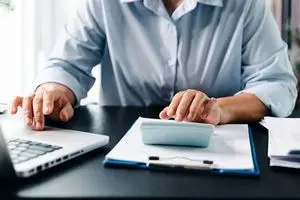 فرصت طلایی برای بازنشستگان | آغاز ثبت‌نام وام ۵۰ میلیونی بازنشستگان