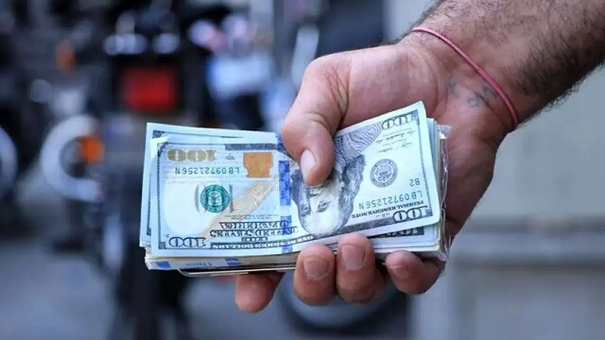 افزایش انفجاری قیمت دلار صبح سه‌شنبه ۱۱ آذر