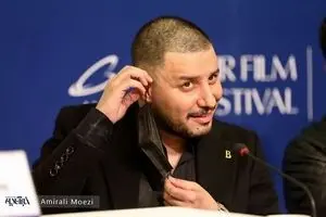 عکس عجیب جواد عزتی عقل از سر همه پروند | حرکت جنجالی جواد عزتی سوژه شد
