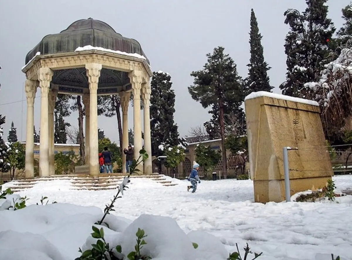 فال حافظ امروز جمعه ۲۸ آذر ۱۴۰۴ | نیت کن و فال حافظ خود را بخوان !