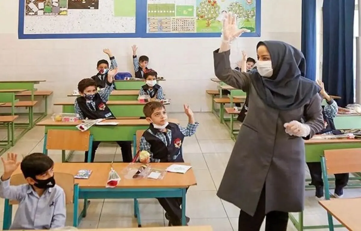 ثبت نام وام بازنشستگان فرهنگی بدون دردسر ضامن! | وام ۵۰ میلیونی با سود پایین و اقساط آسان