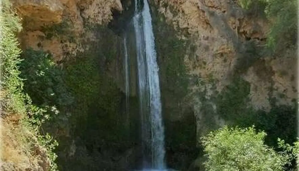 سقوط نوجوان از آبشار ۷۰ متری  