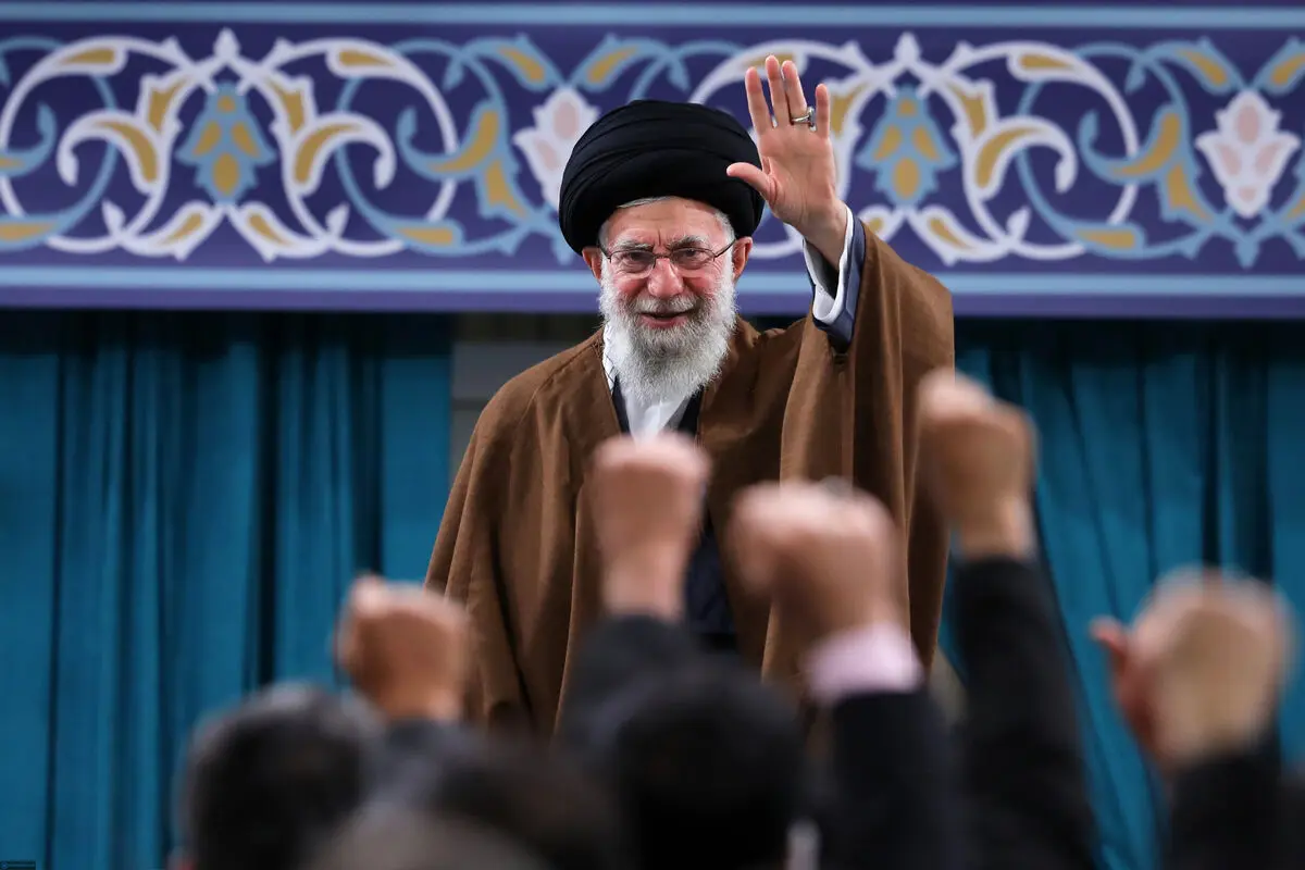 بیانات مهم رهبر انقلاب در دیدار بسیجیان؛ از واکنش به برد تیم ملی تا بی فایده بودن مذاکره با آمریکا برای حل مشکلات
