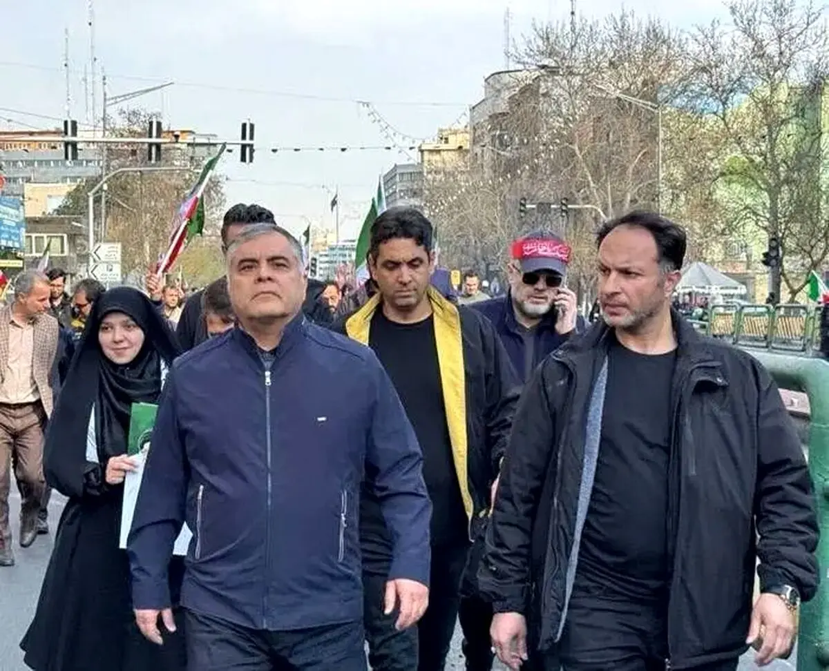 وزیر نفت با تیپ متفاوت در تجمع امروز تهران +عکس