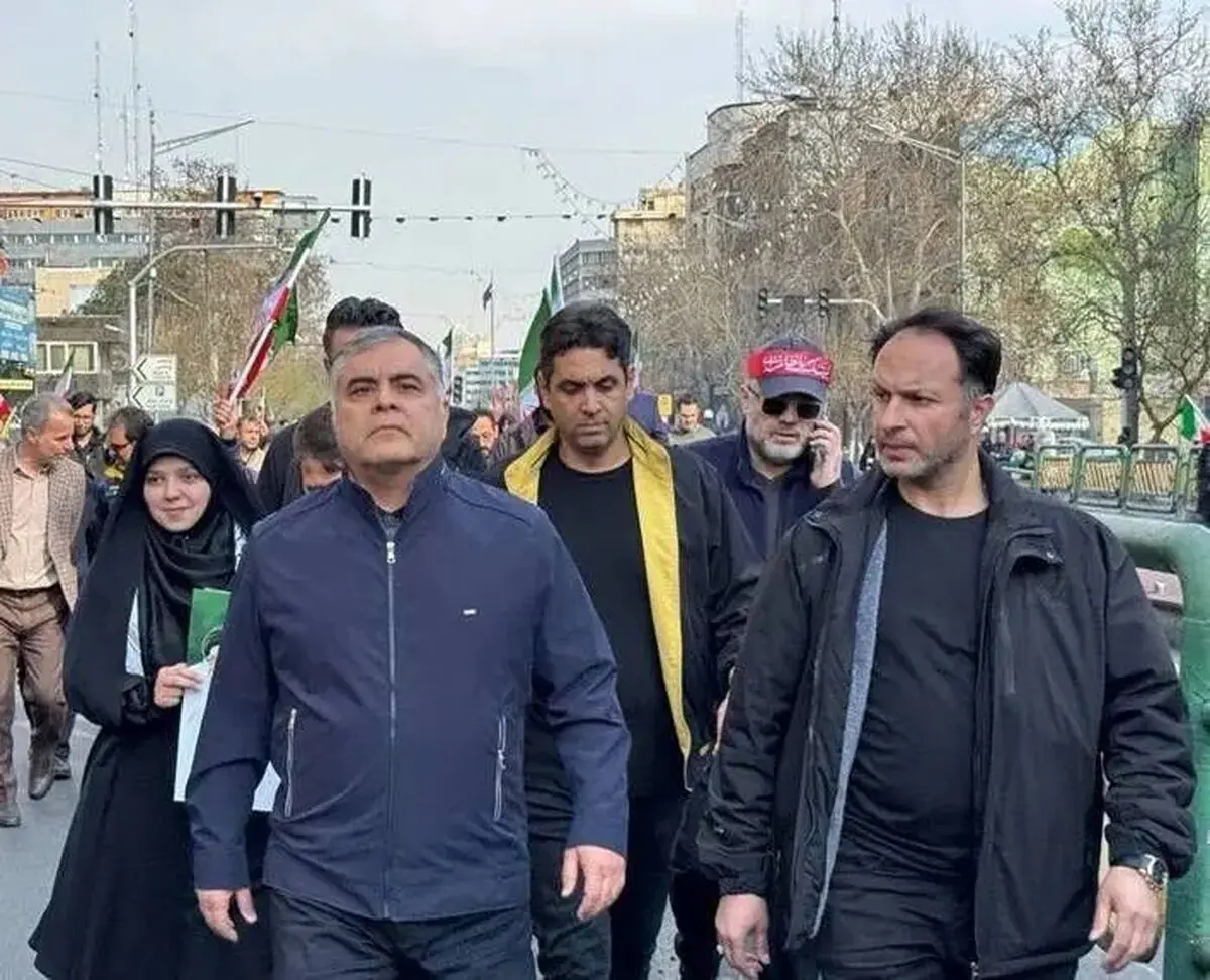 وزیر نفت با تیپ متفاوت در تجمع امروز تهران +عکس