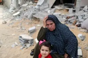 بازگشت هزاران آواره فلسطینی به خانه‌های خود در نوار غزه
