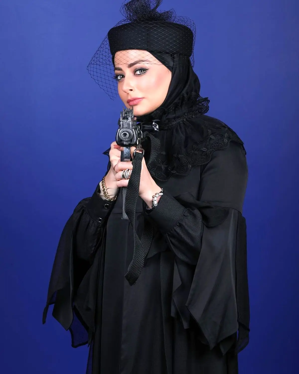 فحاشی نفیسه روشن تمامی ندارد