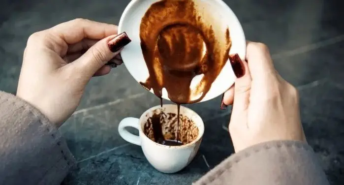 فال قهوه امروز پنجشنبه ۱۷ مهر ۱۴۰۴ | راز فنجان امروز شما چیست؟