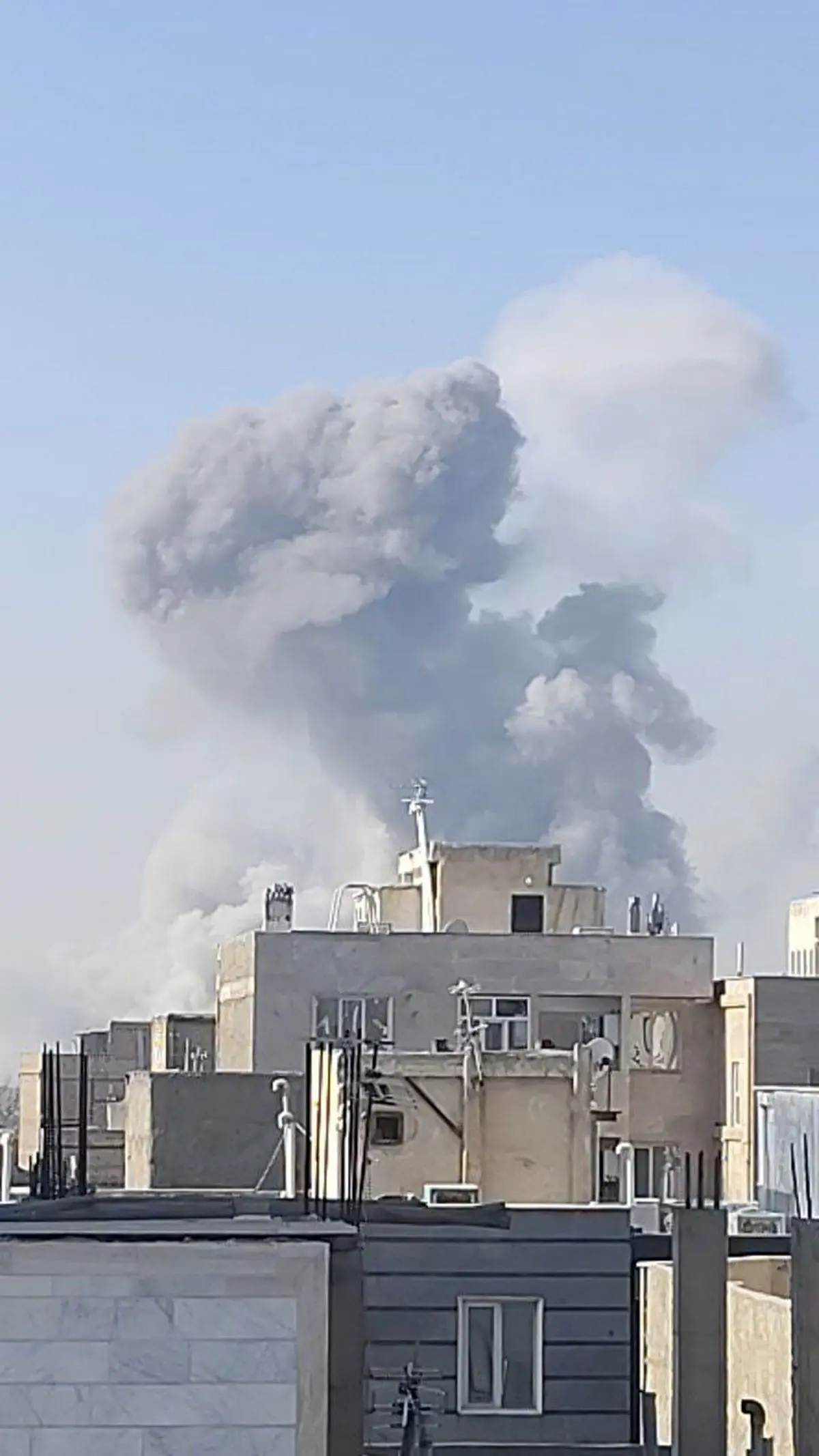 هم‌اکنون، انفجار در غرب تهران +عکس