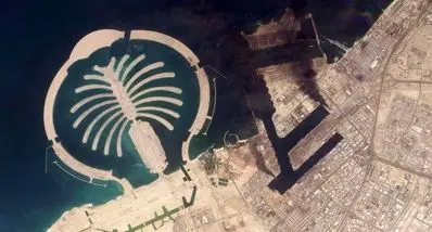 تصویر ماهواره‌ای از حمله موشکی به بندر دوبی | موج گسترده فرار از دبی 