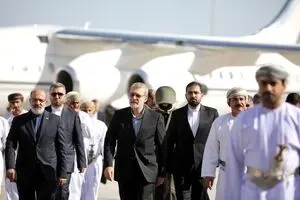 لاریجانی وارد مسقط شد