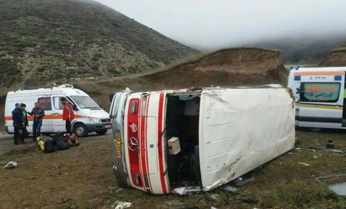 23 مصدوم در حادثه واژگونی مینی بوس | حال مصدومان وخیم است
