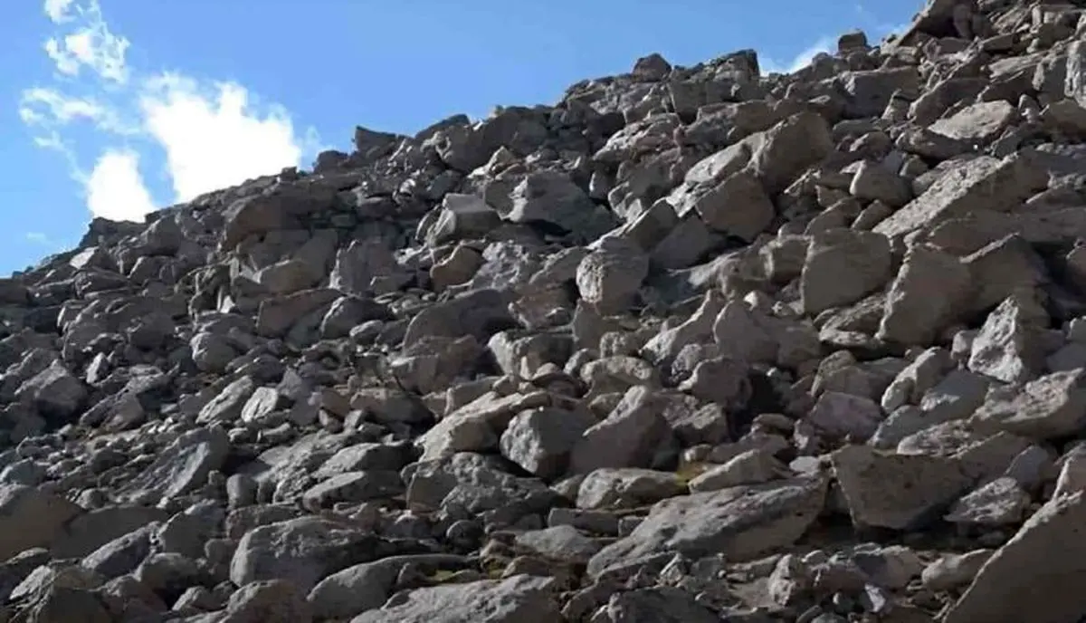 تست هوش |  اگر بز را در ۹ ثانیه بین صخره ها پیدا کنید چشمان عقاب دارید!