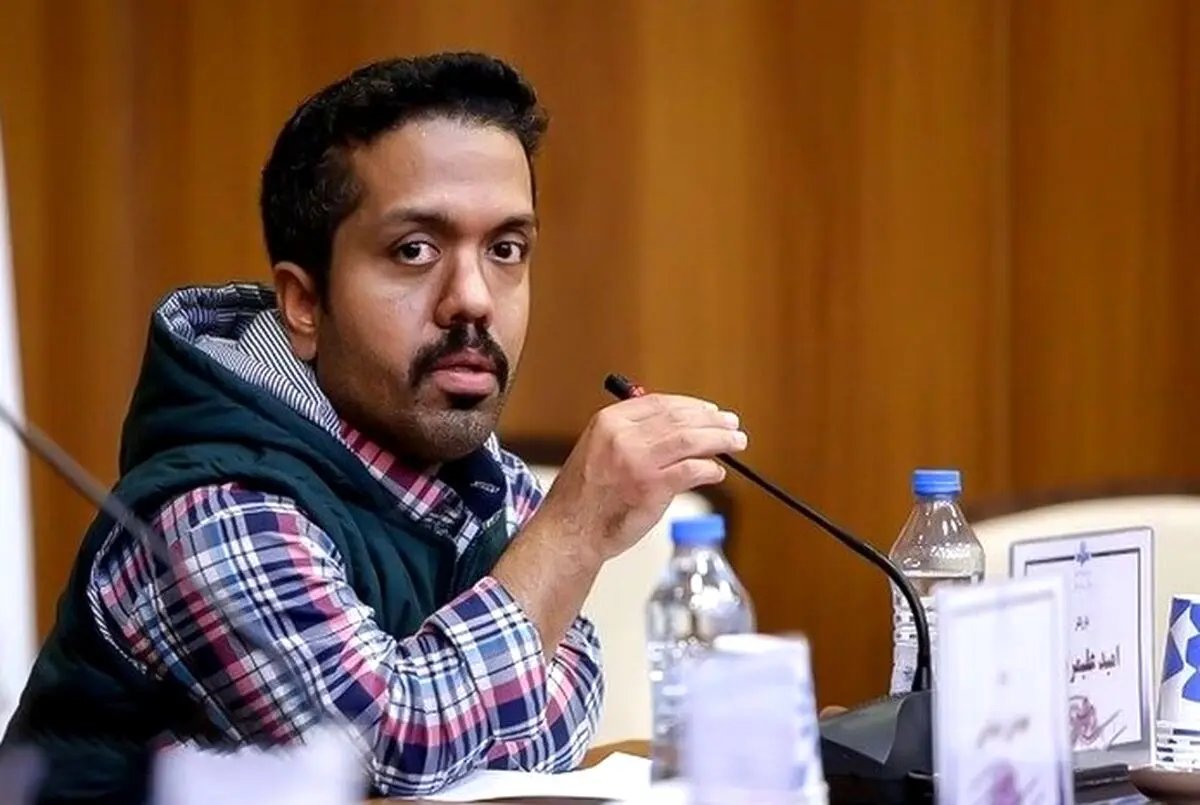 مفقود شدن امید علیمردانی در چین جنجالی شد | ماجرای ویدیو نماز بازیگر سریال ستایش بر فراز دیوار چین