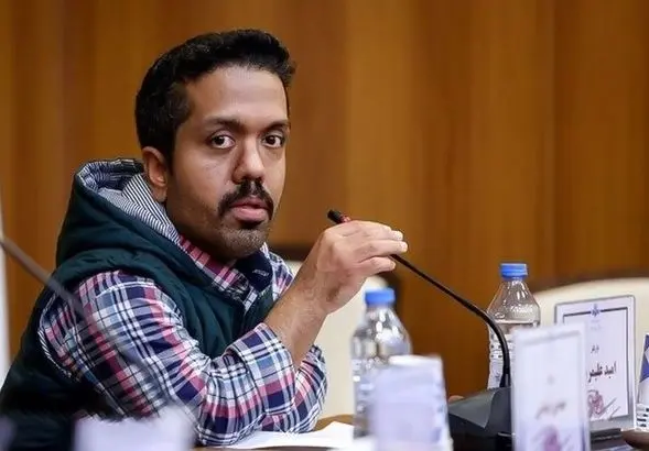 مفقود شدن امید علیمردانی در چین جنجالی شد | ماجرای ویدیو نماز بازیگر سریال ستایش بر فراز دیوار چین