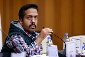 مفقود شدن امید علیمردانی در چین جنجالی شد | ماجرای ویدیو نماز بازیگر سریال ستایش بر فراز دیوار چین