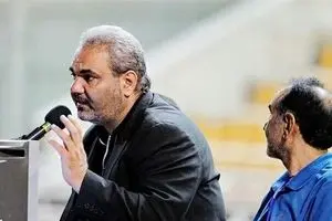 خیابانی دیدار استقلال - تراکتور را گزارش می‌دهد