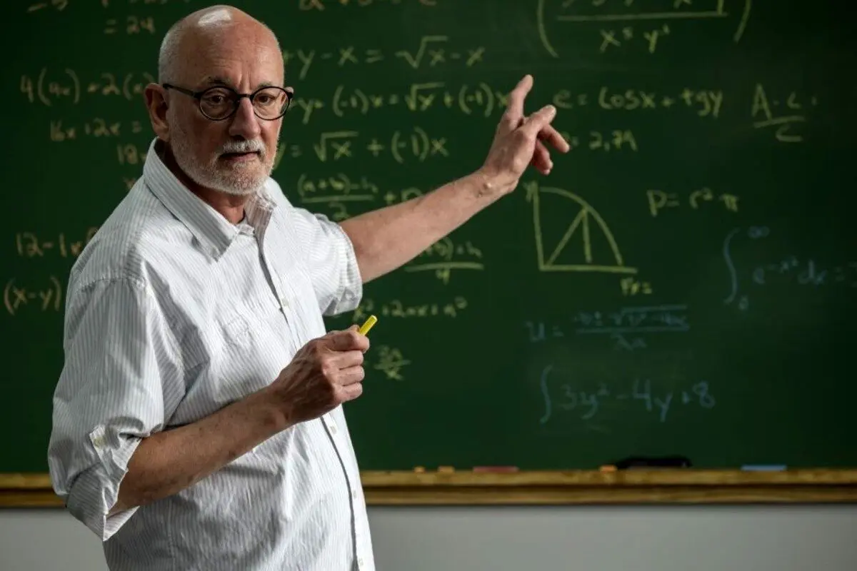 شگفتانه مهم برای فرهنگیان بازنشسته | آغاز استخدام دوباره معلمان بازنشسته