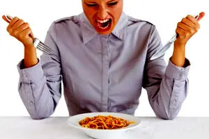 جلوگیری از اشتهای کاذب و کنترل غذا خوردن با این ۱۰ روش