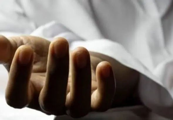 فوت ناگهانی دختر بازیگر مشهور در ۳۴ سالگی | علت دقیق مرگ چه بود ؟