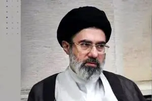 تصویری قدیمی از حضور آیت‌الله مجتبی خامنه‌ای در مدرسه فرزندشان+ عکس