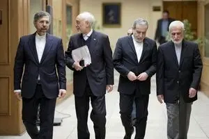 خرازی : در صدور انقلاب اشتباهات زیادی داشتیم