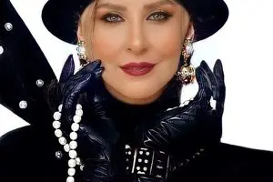 نگاه التماسی مرجانه گلچین به سبک آهوی تیرخورده!