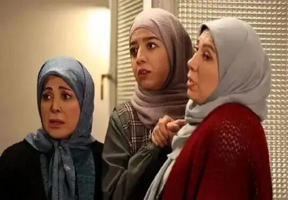 صحنه جنجالی سریال رمضانی اسباب زحمت | سعید آقاخانی و دخترش سوژه شدند