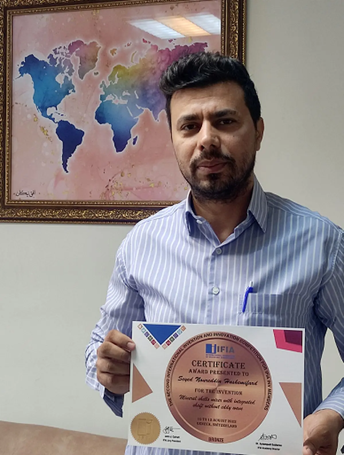 کسب مدال برنز مسابقات جهانی مخترعین سوئیس 2022 توسط نورالدین هاشمی فرد مخترع جوان ایرانی