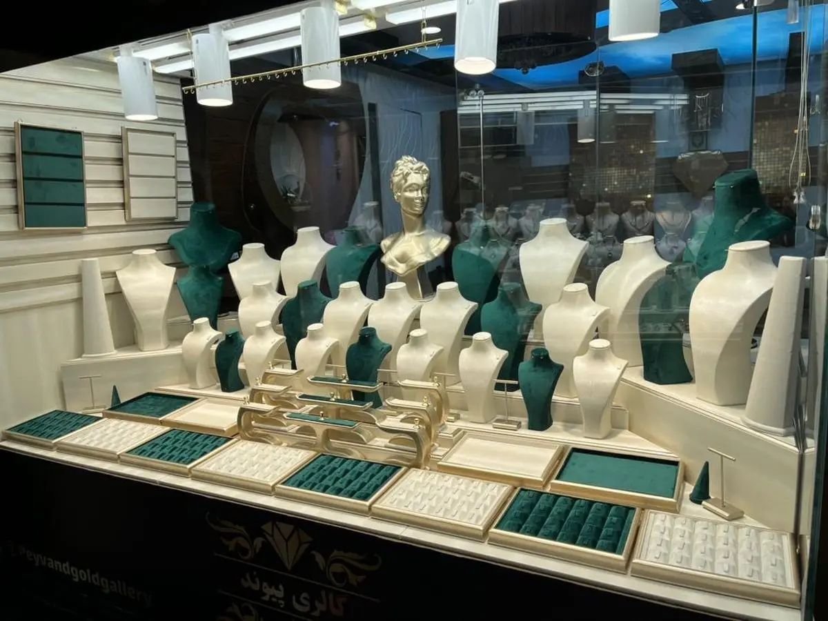 انواع مانکن طلافروشی؛ انتخاب‌های مدرن برای فروشگاه‌های امروزی

