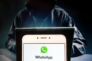 هشدار امنیتی برای کاربران واتس‌اپ! | مراحل غیرفعال کردن دانلود‌های خودکار